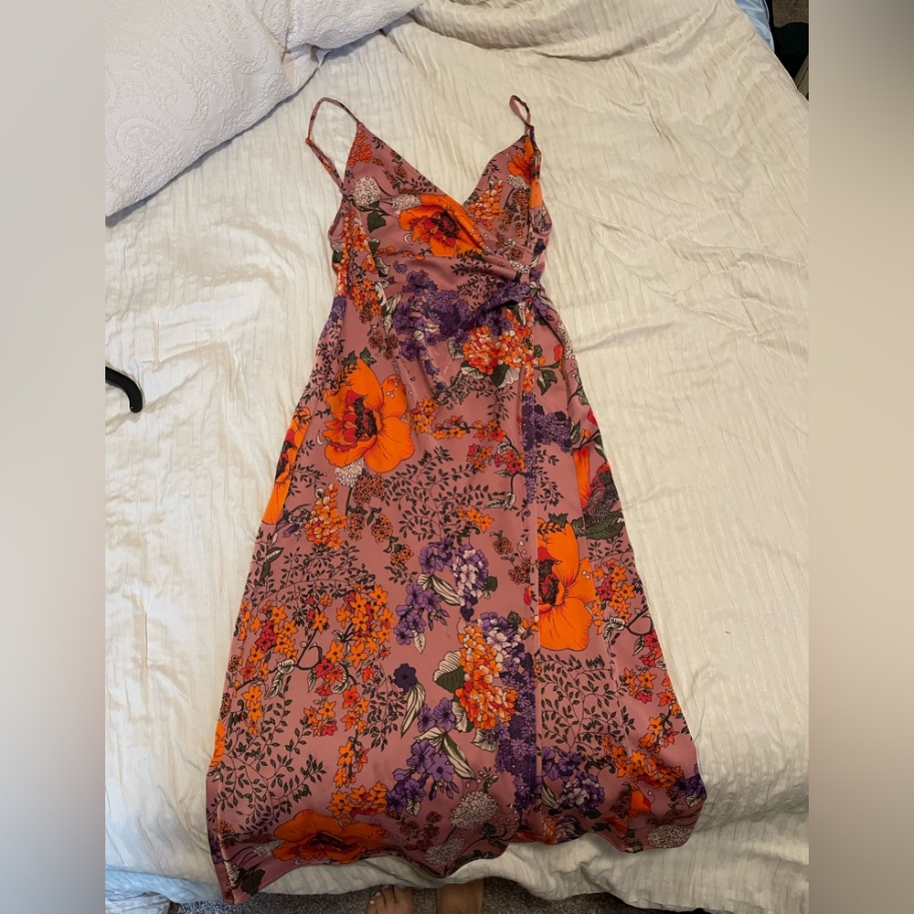 Urban outfitters king floral dress, size small, silk